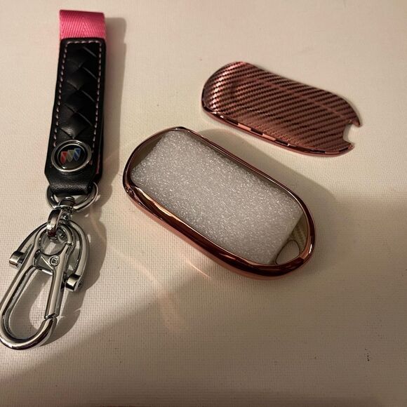Buick Logo key fob Keychain in Black and Pink and fob cover in Pink NWT - Picture 5 of 7